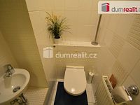 Pronájem bytu 2+1 68 m2 + balkon P5 Smíchov nezařízený cihla po rekonstrukci - 13