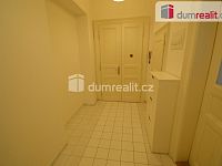 Pronájem bytu 2+1 68 m2 + balkon P5 Smíchov nezařízený cihla po rekonstrukci - 15