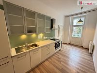 Pronájem bytu 2+1 68 m2 + balkon P5 Smíchov nezařízený cihla po rekonstrukci - 2