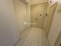 Pronájem bytu 2+1 68 m2 + balkon P5 Smíchov nezařízený cihla po rekonstrukci - 9