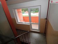 Pěkný udržovaný byt 2+kk v prvním patře panelového domu s výtahem v Horním Slavkově - 16