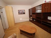 Pěkný udržovaný byt 2+kk v prvním patře panelového domu s výtahem v Horním Slavkově - 7