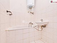 prodej bytového domu 470 m2, pozemek 1814 m2, Stradonice, okr. Kladno - 24