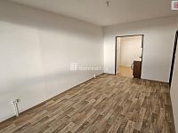 Pronájem 2kk s lodžií  50m2 P4 Háje Plickova nezařízeno - 9