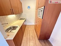 Pronájem bytu 2+kk 45 m2 P11 Háje panel sklep výtah - 2