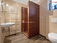 RD 6+1 s bazénem a FVE | 4 ložnice | 25 min Praha - 10