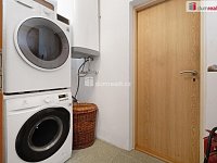 RD 6+1 s bazénem a FVE | 4 ložnice | 25 min Praha - 11