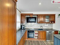 RD 6+1 s bazénem a FVE | 4 ložnice | 25 min Praha - 12