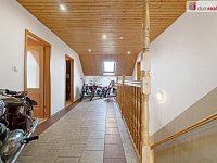 RD 6+1 s bazénem a FVE | 4 ložnice | 25 min Praha - 19