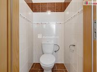 RD 6+1 s bazénem a FVE | 4 ložnice | 25 min Praha - 24