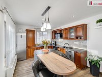 RD 6+1 s bazénem a FVE | 4 ložnice | 25 min Praha - 3