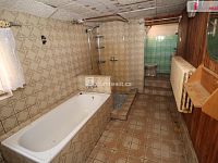 Zemědělská usedlost se dvěma rodinnými domy, stodolou a garáží v Počátcích u Kraslic - 15