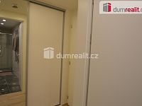 Pronájem 1+kk 37 m2 P2  Žižkov Residence Garden Towers zařízený garáž - 7