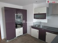 Velmi pěkný byt 2+1 po rekonstrukci, Praha 8 – Kobylisy - 3