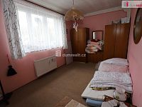 Pěkný udržovaný byt 3+1 ve druhém patře cihlového domu v Šindelové u Kraslic - 12