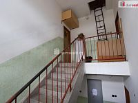 Pěkný udržovaný byt 3+1 ve druhém patře cihlového domu v Šindelové u Kraslic - 19