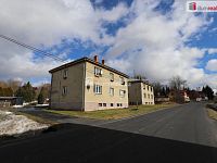 Pěkný udržovaný byt 3+1 ve druhém patře cihlového domu v Šindelové u Kraslic - 24