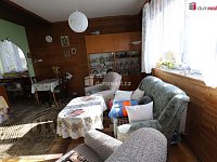 Pěkný udržovaný byt 3+1 ve druhém patře cihlového domu v Šindelové u Kraslic - 4