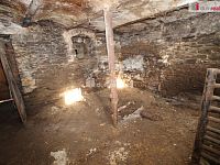 Zemědělská usedlost: dům se stodolou a možností koupě pole v Počátcích u Kraslic - 10