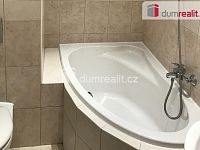 Pronájem 2kk 42m2 P6 Suchdol Holubí novostavba parking předzahrádka zařízeno - 10