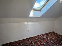 Udržovaný dům 4+kk vhodný k trvalému bydlení ve Starém Sedle u Teplé - 13