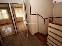 Udržovaný dům 4+kk vhodný k trvalému bydlení ve Starém Sedle u Teplé - 17