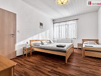 Prodej stylového apartmánového domu Mateřidouška v Chlumu u Třeboně – bazén, sauna, 27 lůžek, výborná obsazenost - 29