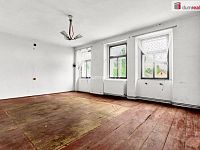 Prodej rodinného domu s 531 m2 podlahové plochy - 10