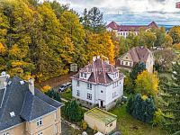 Pěkný byt 2+1 ve druhém patře cihlového domu v Aši v klidné ulici - 20