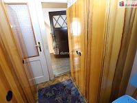 Pěkný byt 2+1 ve druhém patře cihlového domu v Aši v klidné ulici - 7