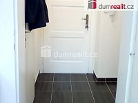 Pronájem světlého ateliéru 1+kk, 25 m² – Praha 6 – Dejvice, ulice Stavitelská - 4