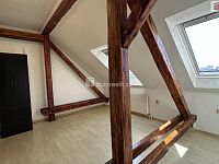 Podkrovní pokoj 15,5m2, kousek od centra Břeclavi - 2