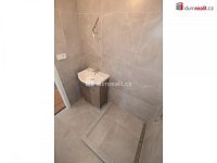 Světlý byt 3+1 s balkonem, po kompletní rekonstrukci - TOP STAV, 77 m2, 5. patro, OV, panel po rek, Praha 10 - 20