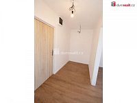 Světlý byt 3+1 s balkonem, po kompletní rekonstrukci - TOP STAV, 77 m2, 5. patro, OV, panel po rek, Praha 10 - 25