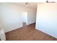 Světlý byt 3+1 s balkonem, po kompletní rekonstrukci - TOP STAV, 77 m2, 5. patro, OV, panel po rek, Praha 10 - 27