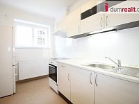 Pronájem bytu 2+1 60 m2 P5 Radotín po rekonstrukci neprůchozí cihla zahrada
