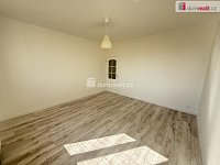 Pronájem bytu 2+1 60 m2 P5 Radotín po rekonstrukci neprůchozí cihla zahrada - 8