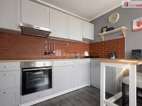 Pronájem moderní plně vybavené garsoniéry 1+kk ve Všebořicích – klidná lokalita, zeleň a kompletní občanská vybavenost