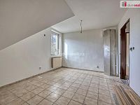 Prodej prostorného rodinného domu v Neratovicích - 14