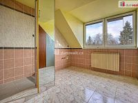 Prodej prostorného rodinného domu v Neratovicích - 17