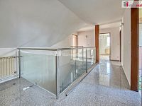 Prodej prostorného rodinného domu v Neratovicích - 26