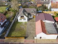 Prodej prostorného rodinného domu v Neratovicích - 4