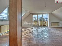 Prodej prostorného rodinného domu v Neratovicích - 8