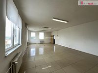 Komerční prostory 450m2, Dubňany - 9