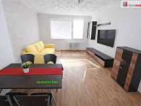 Světlý byt 2+kk, 42 m2 + sklep, 5.patro, OV, Praha 18 - Letňany