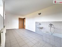 Prodej, dvougenerační rodinný dům (2+kk, 5+kk + 2x balkón) s pozemkem 2.075 m2, Dolní Třebonín - 20