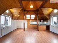 Prodej, dvougenerační rodinný dům (2+kk, 5+kk + 2x balkón) s pozemkem 2.075 m2, Dolní Třebonín - 24