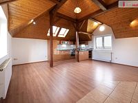 Prodej, dvougenerační rodinný dům (2+kk, 5+kk + 2x balkón) s pozemkem 2.075 m2, Dolní Třebonín - 25