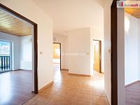 Prodej, dvougenerační rodinný dům (2+kk, 5+kk + 2x balkón) s pozemkem 2.075 m2, Dolní Třebonín - 29