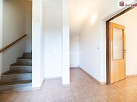 Prodej, dvougenerační rodinný dům (2+kk, 5+kk + 2x balkón) s pozemkem 2.075 m2, Dolní Třebonín - 3